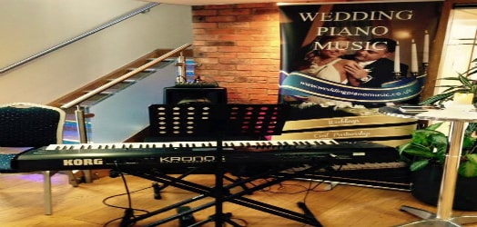 Wedding pianist covering the uk midlands