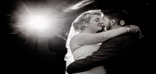 Wedding dj based in the midlands