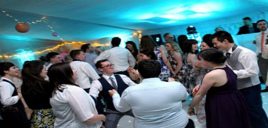 Experienced wedding dj based in Leicester 